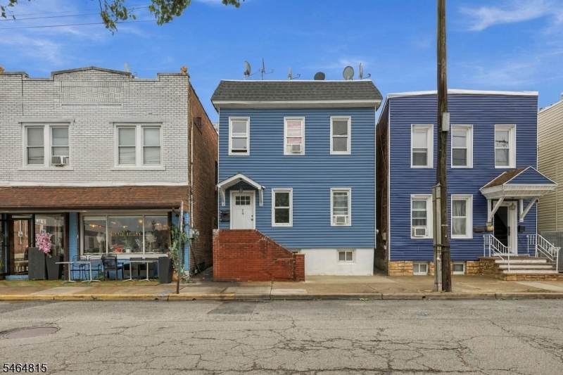 19 Summer St - Photo 1