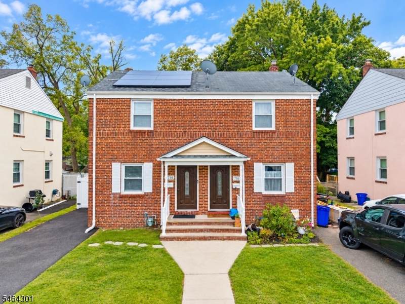714 W Scott Ave - Photo 1