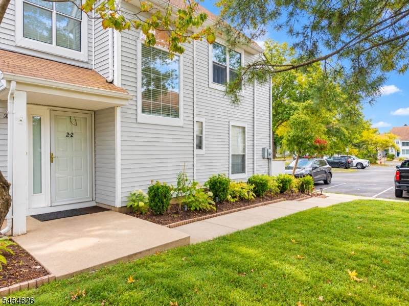 22 Borelle Sq - Photo 1
