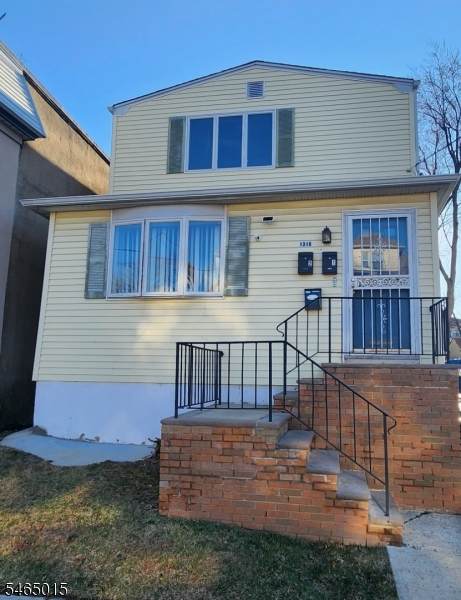 1310 E Henry St - Photo 1