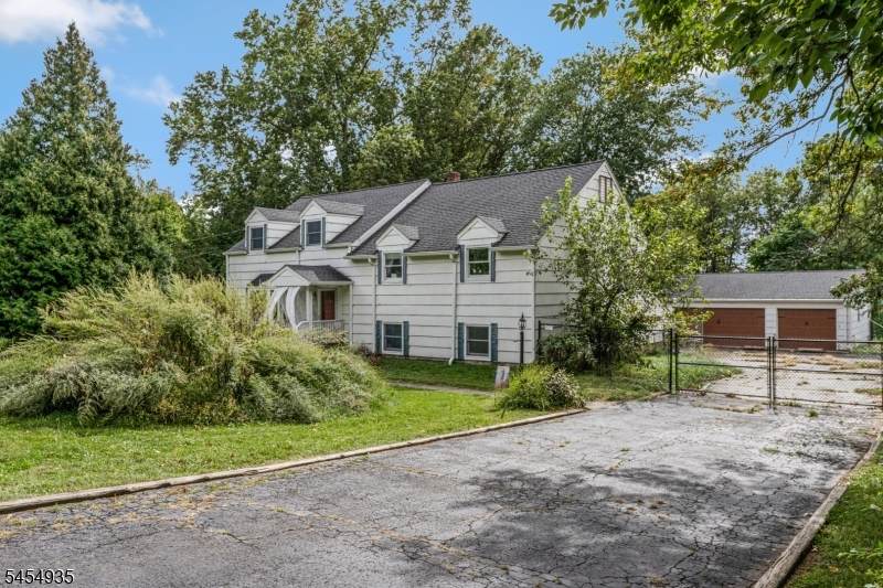 429 Foothill Rd - Photo 1