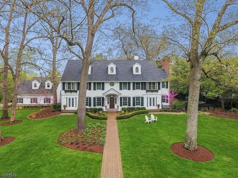 65 Lenox Rd - Photo 1