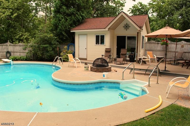 35 Hillsdale Dr - Photo 1