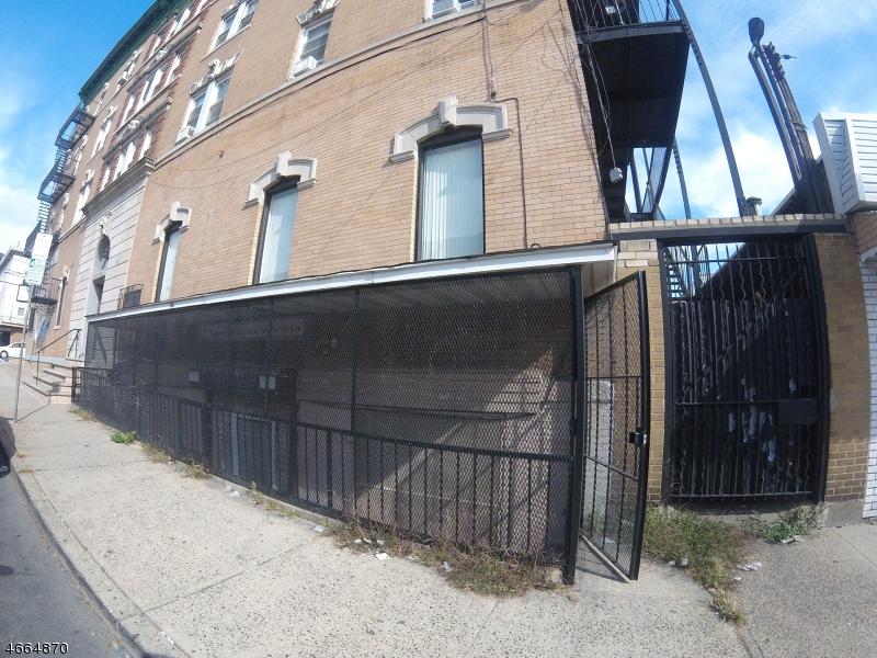 43 Monroe St - Photo 1