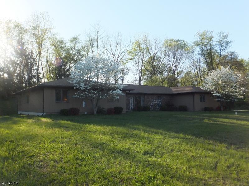 142 Bryans Rd - Photo 1