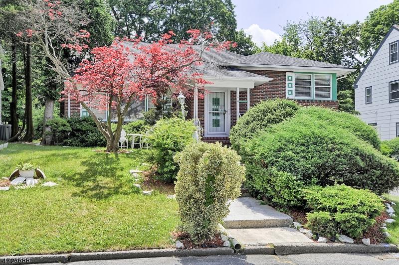 370 Berkeley Rd - Photo 1