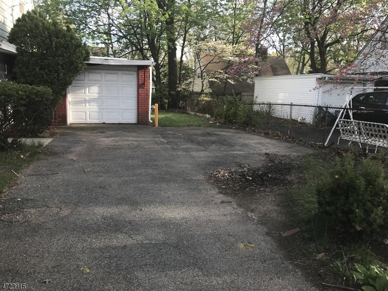 30 Ward Plz - Photo 1