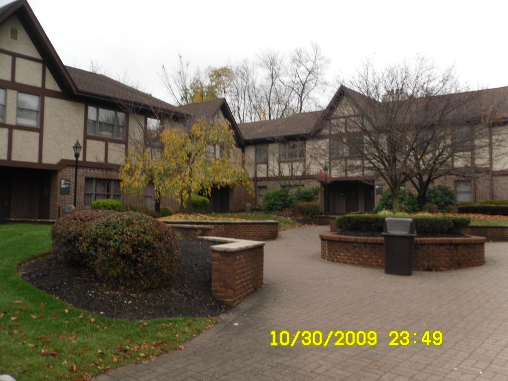 175 Fairfield Ave, 1-D - Photo 1