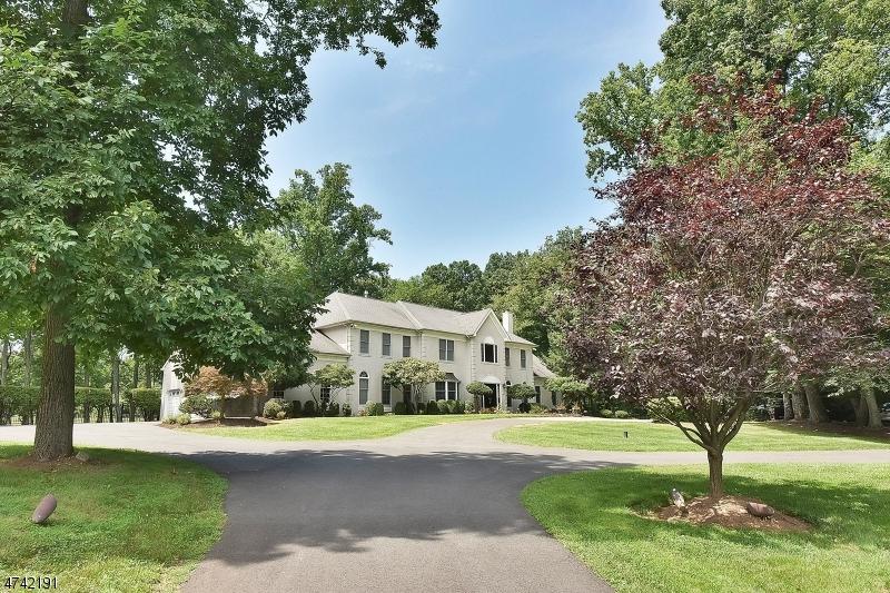 7 Howell Dr - Photo 1