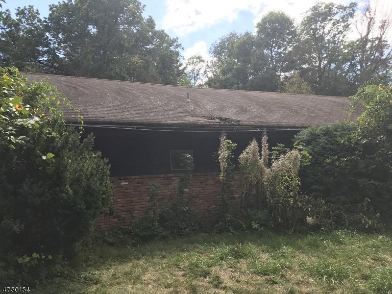 84 Circle Dr - Photo 1