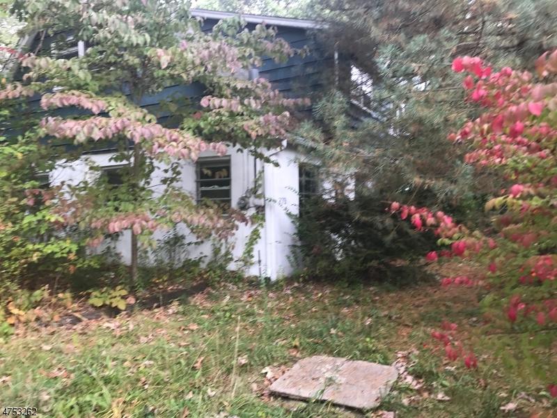 279 Fairview Ave - Photo 1