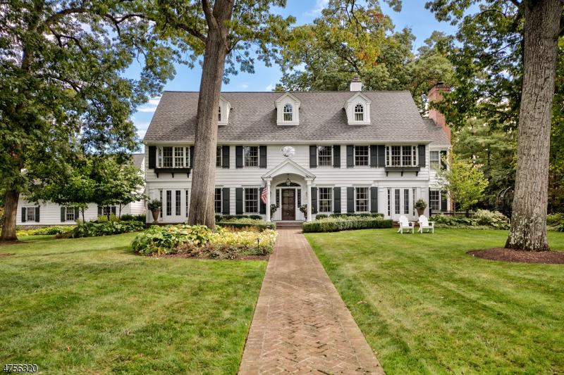 65 Lenox Rd - Photo 1