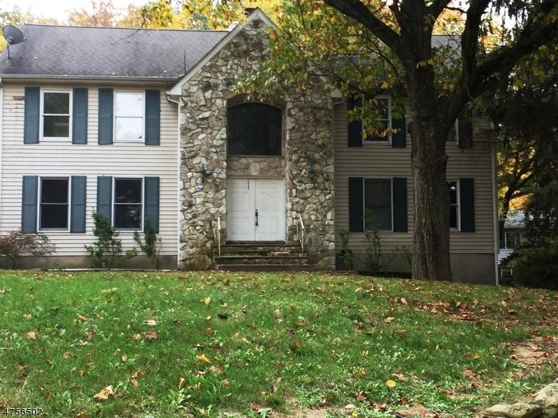 132 Mount Pleasant Ave - Photo 1