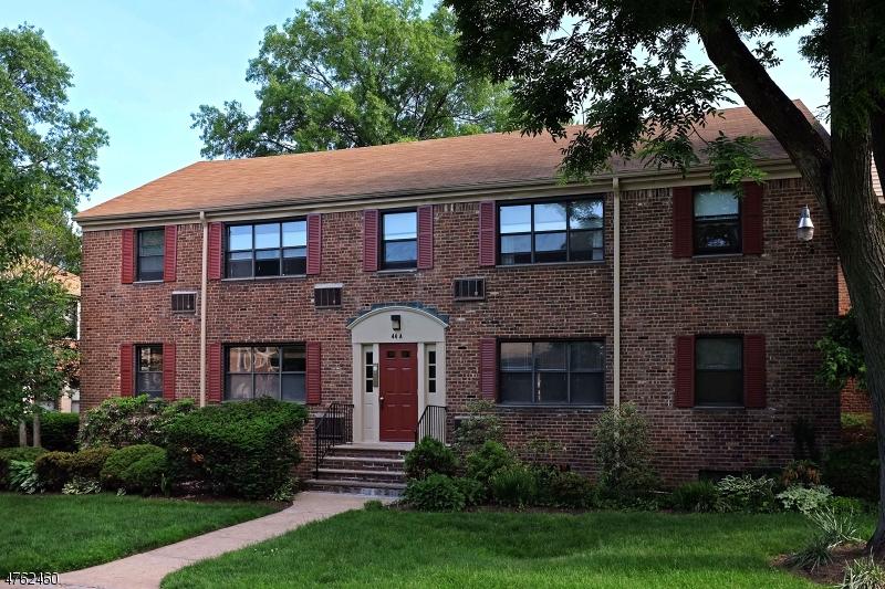 37 Sandra Cir - Photo 1