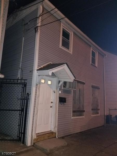 11 Manchester Ave - Photo 1