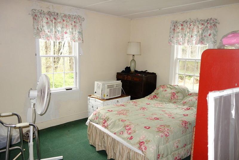 16 Sussex Ln - Photo 1