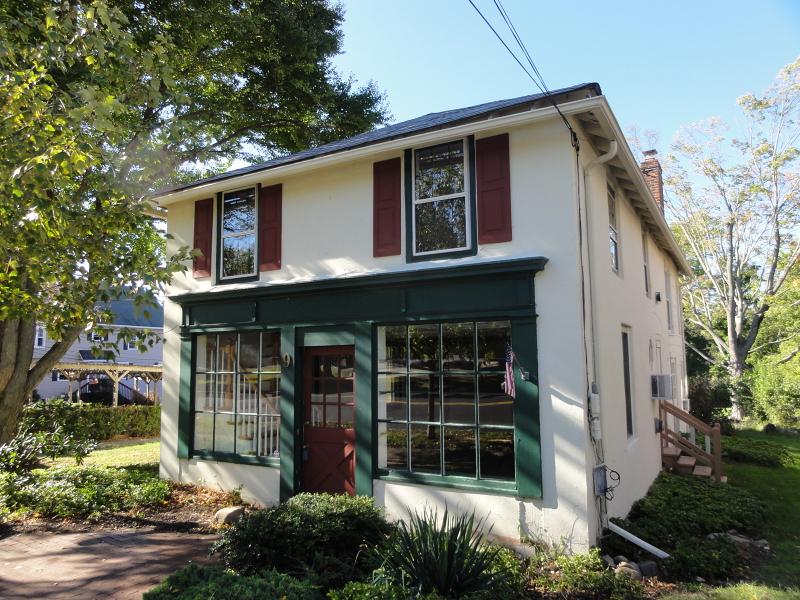 9 W Main St - Photo 1
