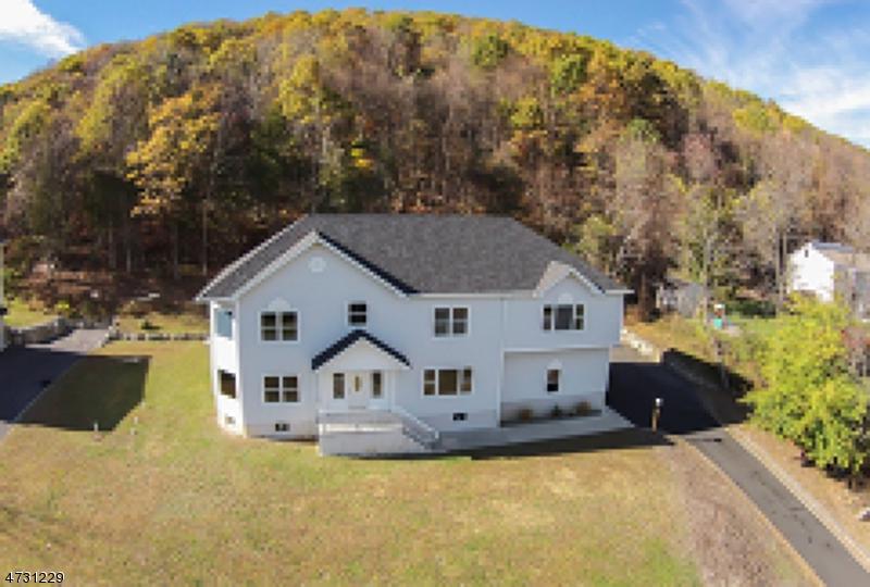 82 Edsall Drive - Photo 1