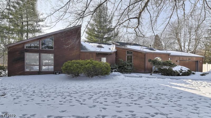 7 Ash Ave - Photo 1