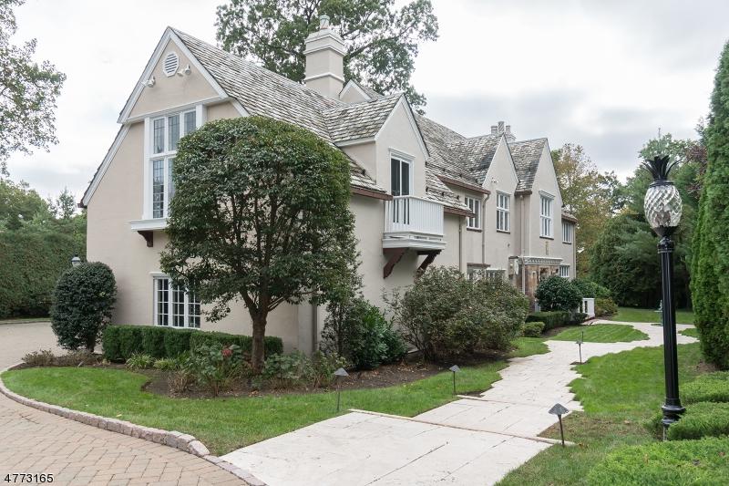 256 Hempstead Rd - Photo 1