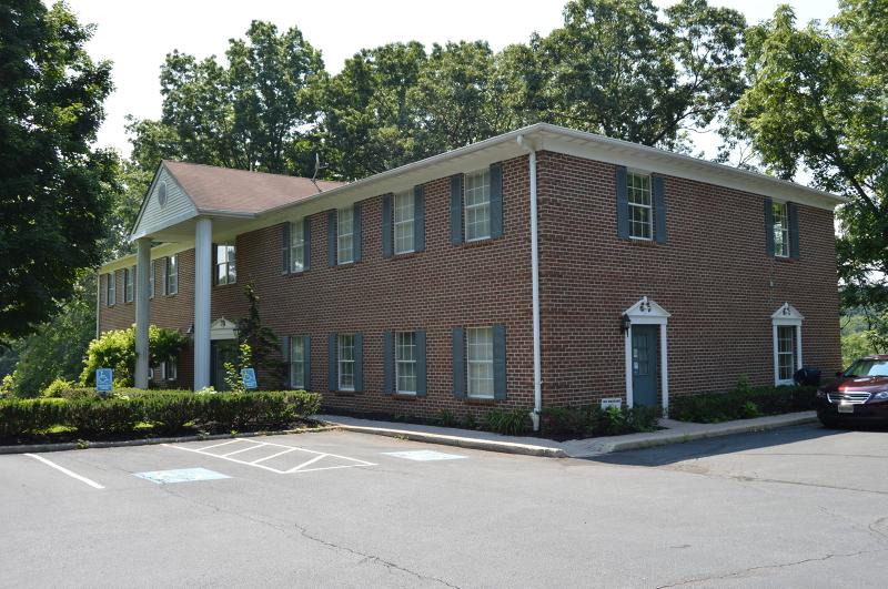 5 Manor Dr, Unit 5 - Photo 1