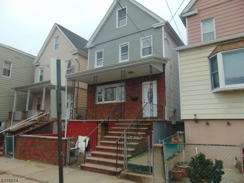 221 John St - Photo 1