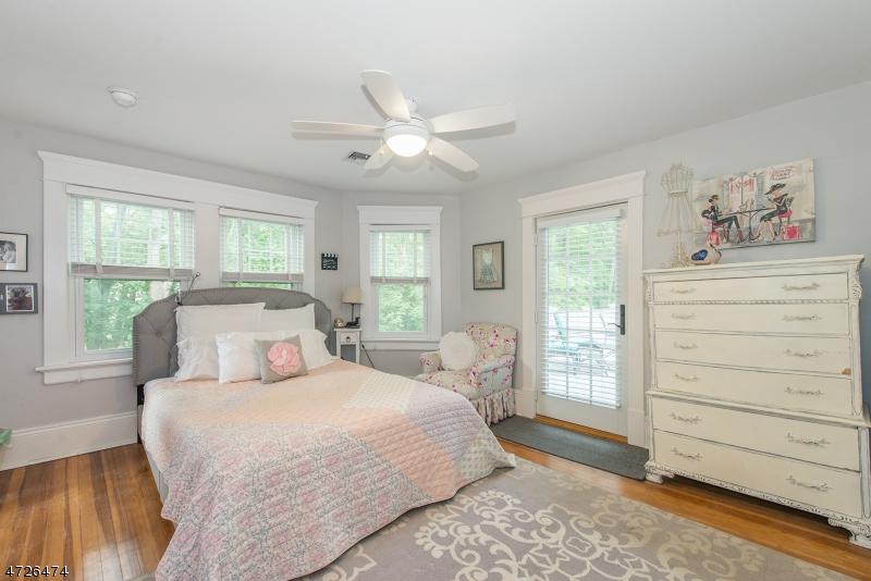 280 Morris Ave - Photo 1