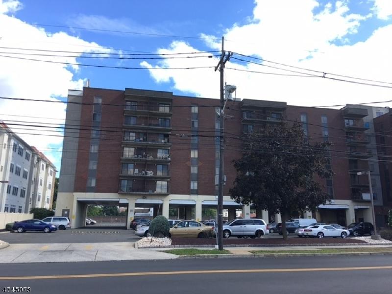10 N Wood Ave, Unit 521 - Photo 1