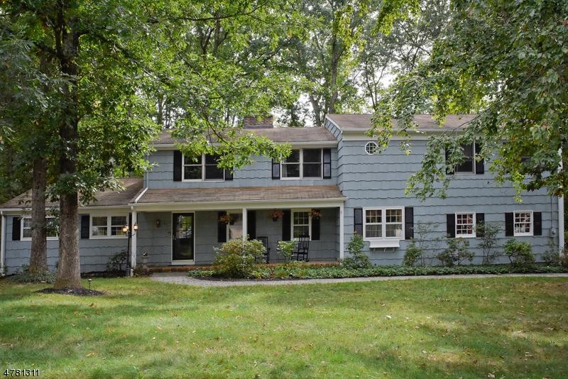 21 Parker Dr - Photo 1