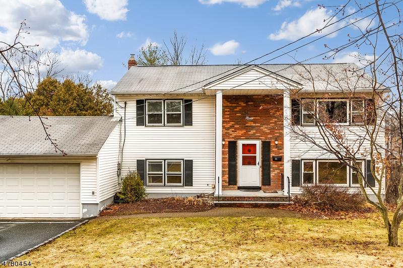 9 Ronald Dr - Photo 1