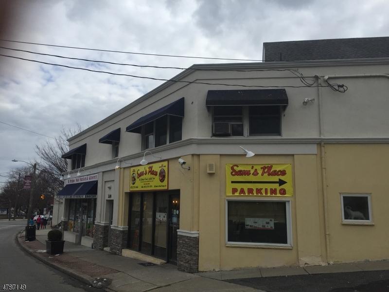 320 Main St - Photo 1