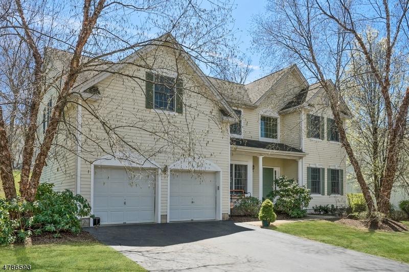 1 Southern Hills Dr - Photo 1