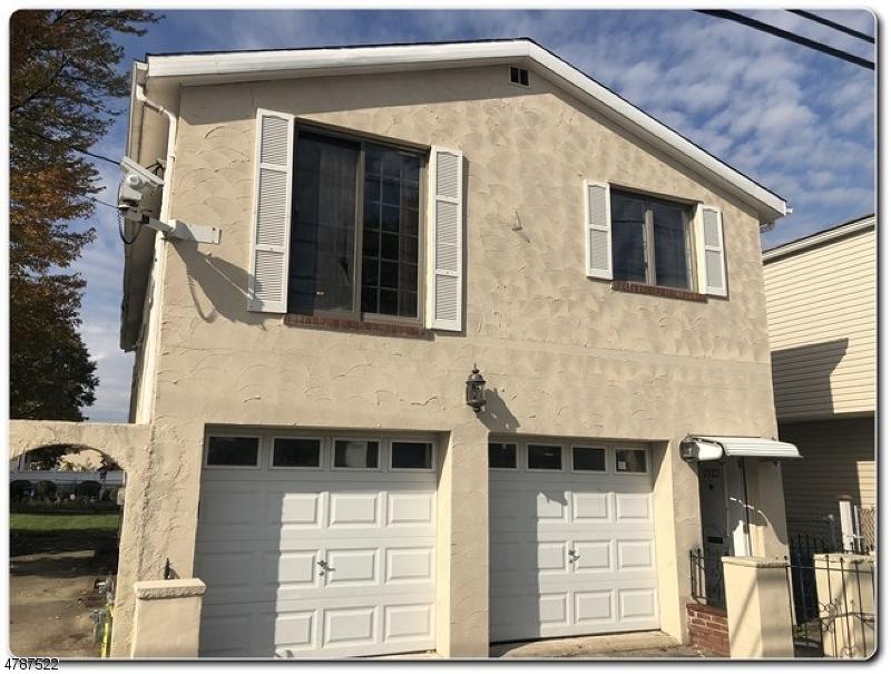 1322 Gurd Ave - Photo 1