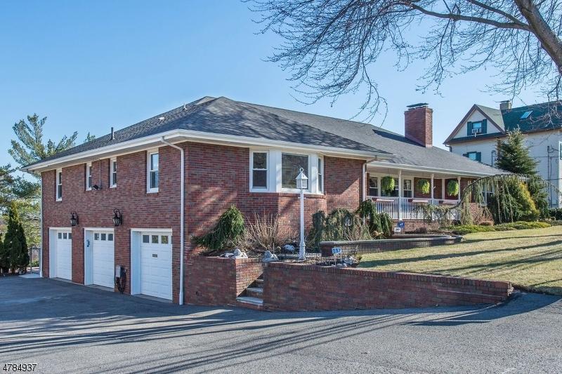 295 Grove St Aka 297 - Photo 1