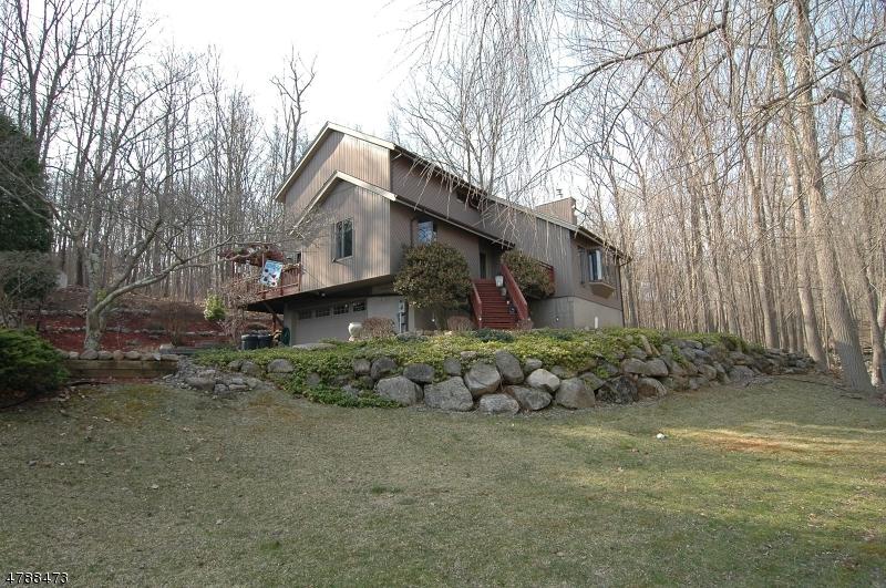 18 Lynn Dr - Photo 1
