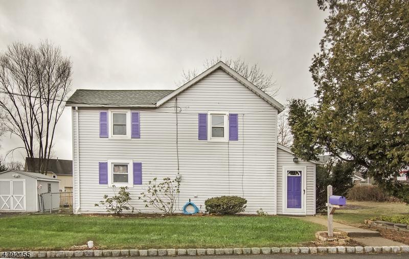 21 Glen Ave - Photo 1