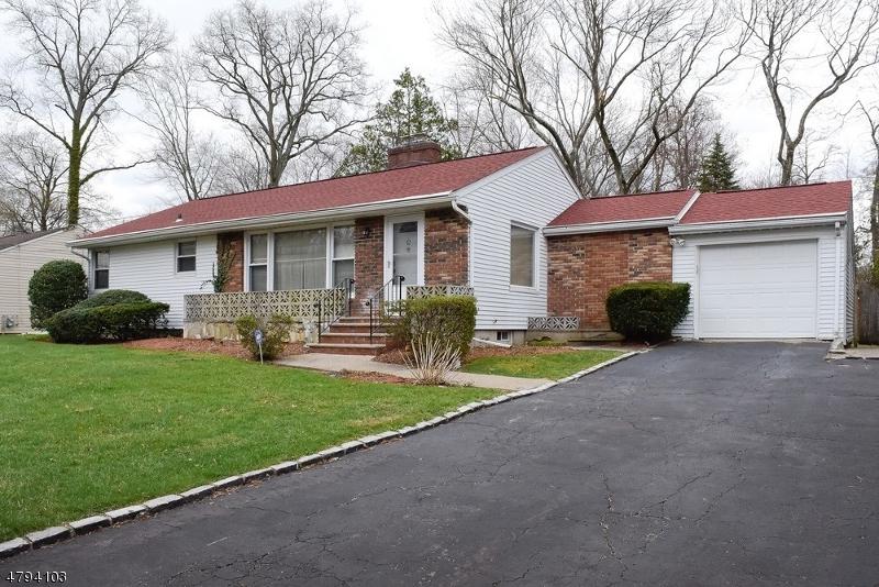 57 Perry St - Photo 1