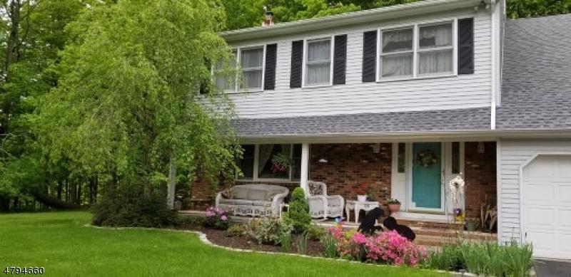 28 Parkway Dr - Photo 1