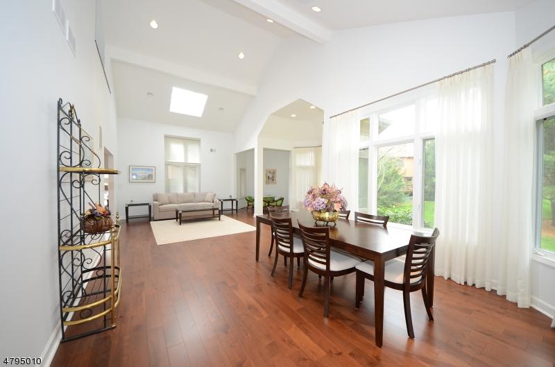 6 Robin Hood Dr - Photo 1