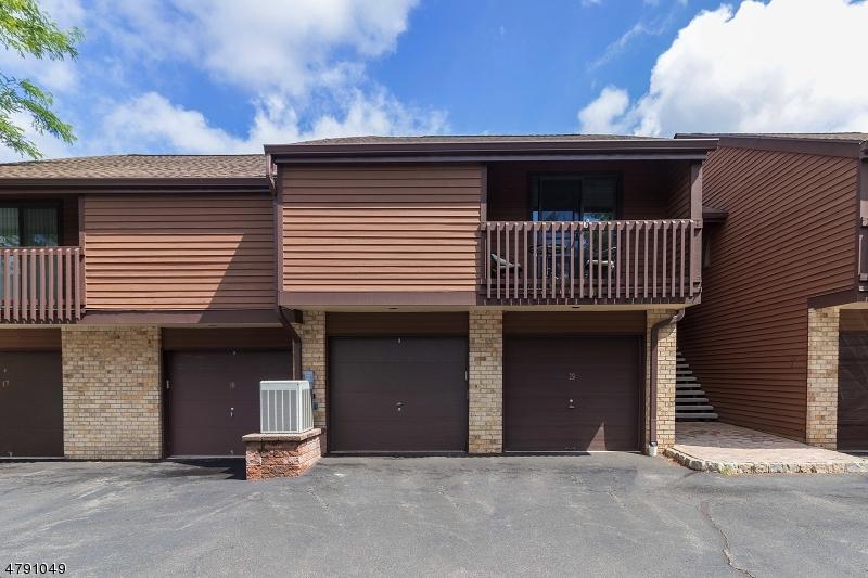 19 Summit Dr - Photo 1