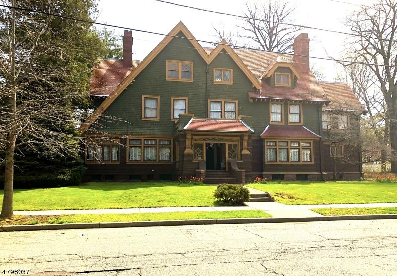 251 Derrom Ave - Photo 1