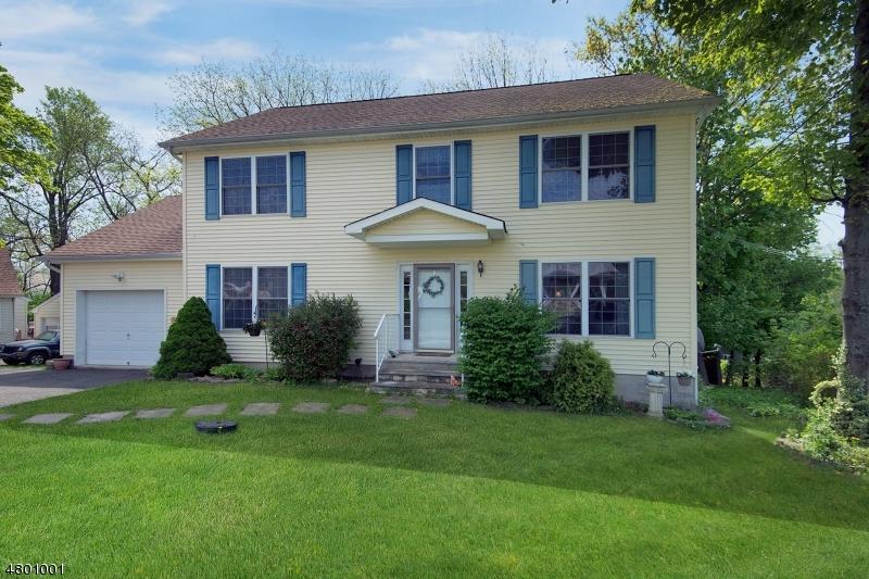 9 Hillside Ave - Photo 1