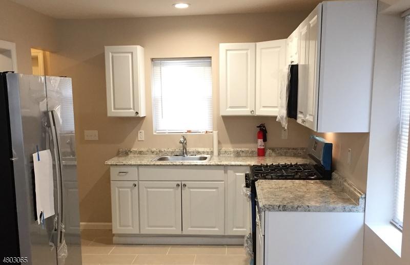 10 Mason Ave - Photo 1