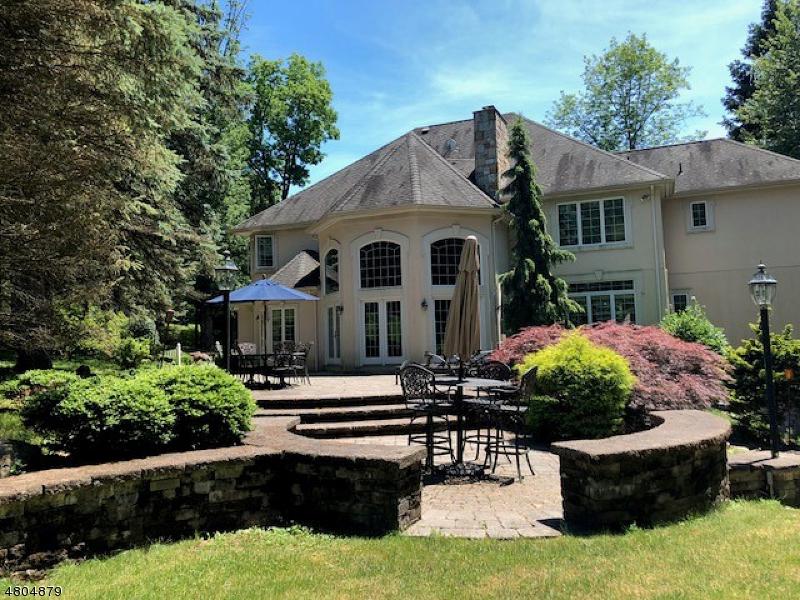 56 Jacquelin Ave - Photo 1
