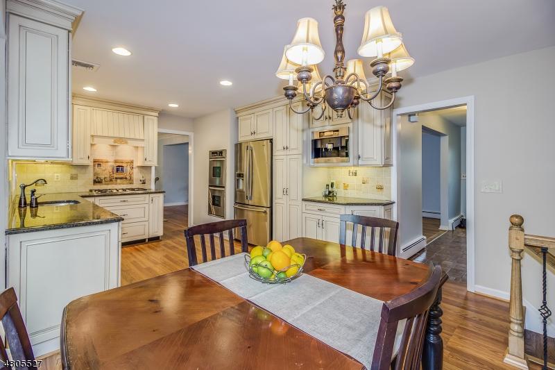 10 Westview Rd - Photo 1