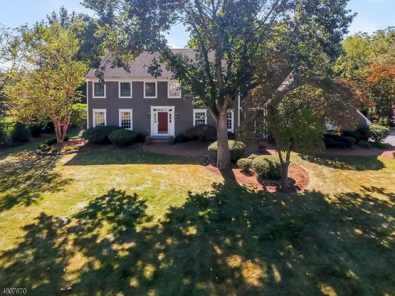 33 Pheasant Run Dr - Photo 1