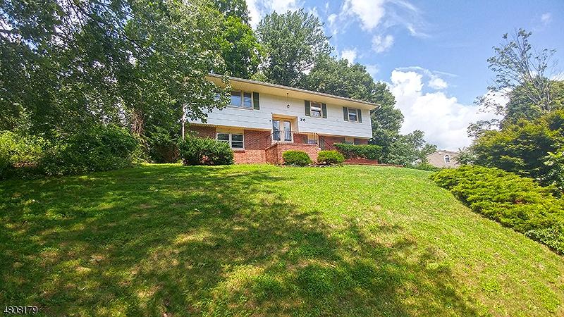 20 Louis Dr - Photo 1