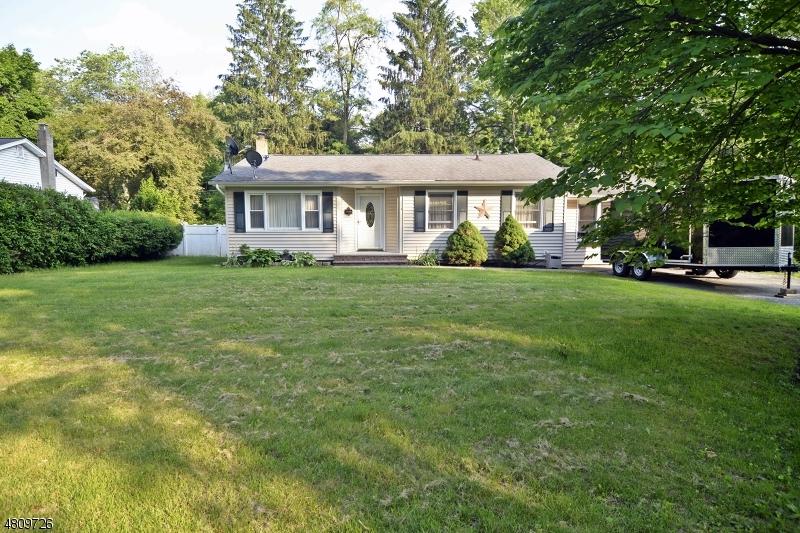 204 Lake Dr - Photo 1