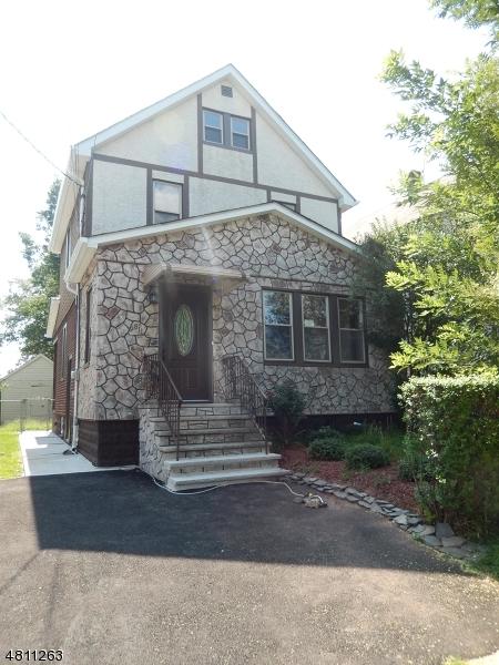 811 Clark St - Photo 1