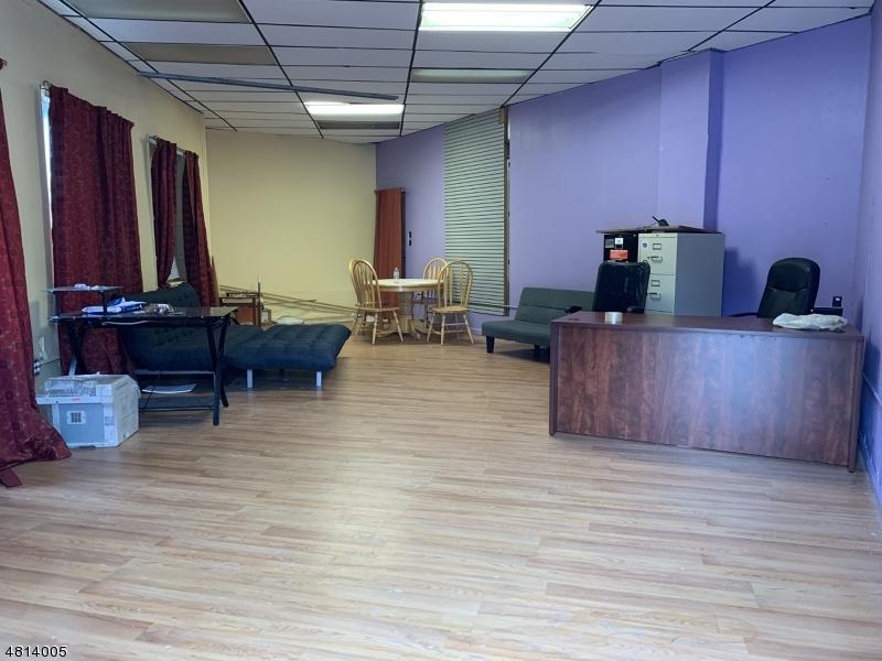 399 Northfield Ave - Photo 1